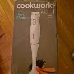 Small hand blender