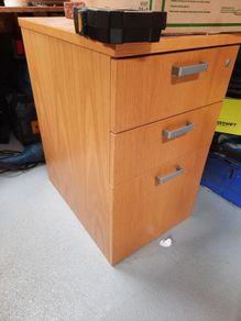 3 drawer oak cabinet