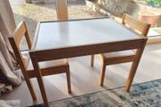 Kids table and chairs