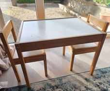 Kids table and chairs