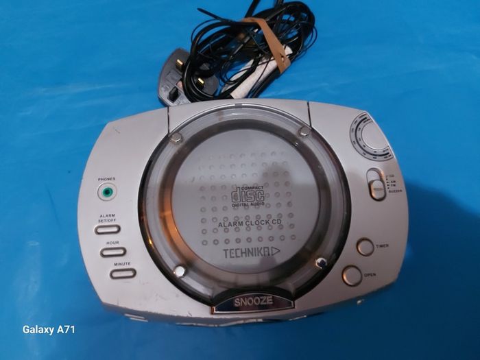 Technika CDCR-106 Alarm Clock Radio Vintage Tested Working Nice Condition