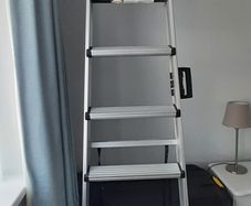 Step Ladder