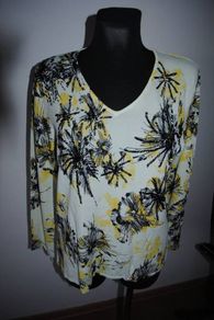 Madreperla top with beads size UK14/16 EU42/44 Postage included