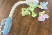 Fisher Price 3 in 1 projection cot mobile lambs music &amp; lights