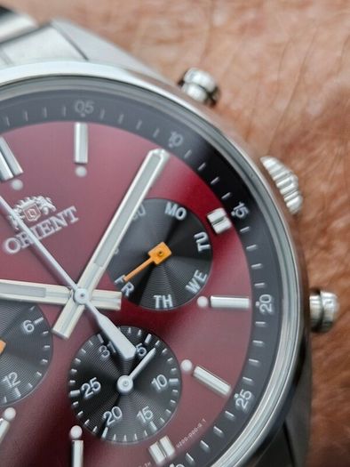 Watch Orient Neo 70' Calendar. Quartz.