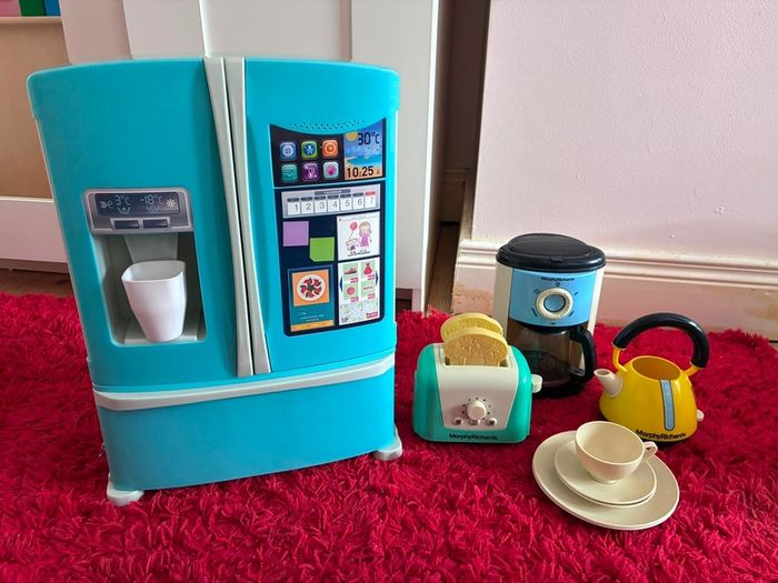 Childrens Fridge and Food