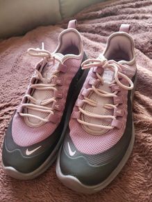 Nike Air Max Axis