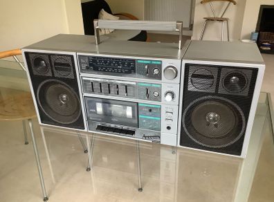 Sanyo C30 boombox