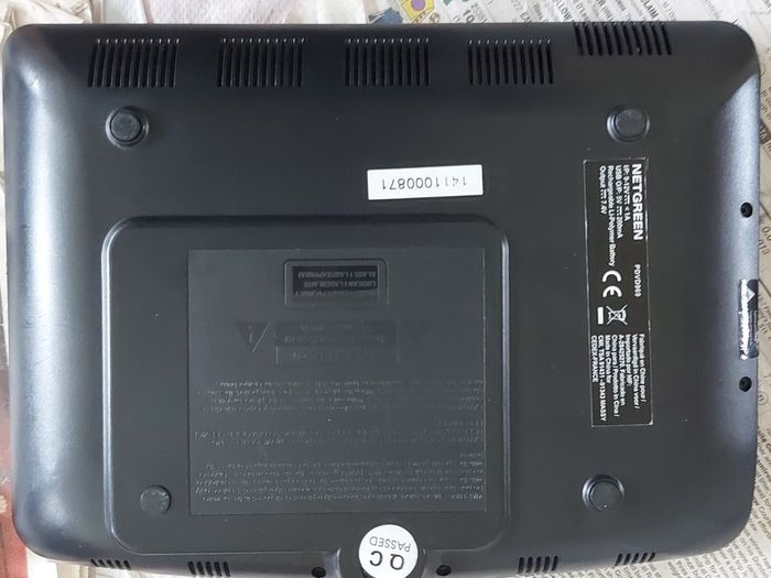 5 Portable DVD Players, all working, but no charges for them, all in very good condition