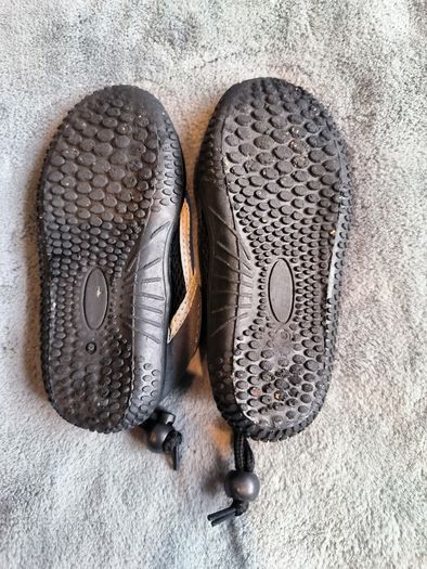 Water shoes