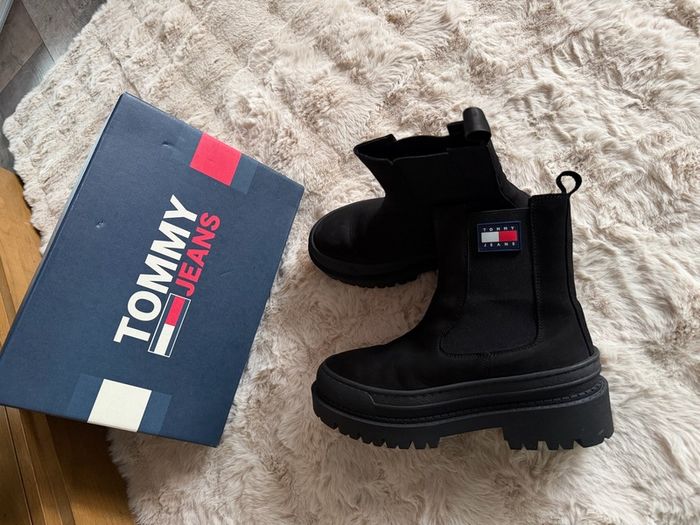 Tommy Jeans Black Chelsea Boots Size 39/6 Chunky Platform