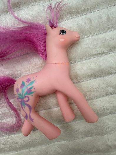 Vintage My Little Pony G1 Sweetheart Sister Dainty With Earring 1988 Hasbro Used Please see pictures