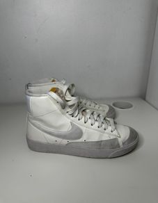 Nike blazer mid 77