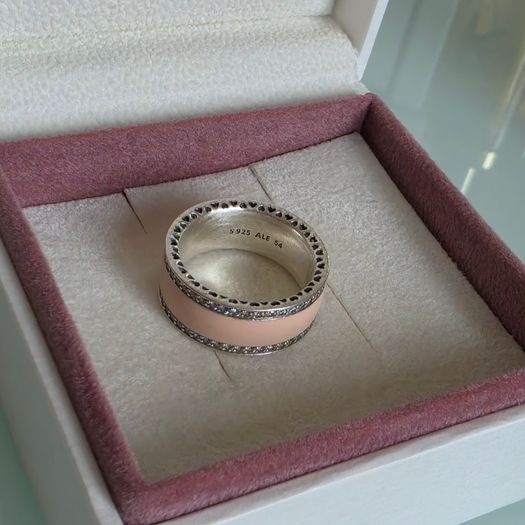 Pandora soft pink hearts band ring size 54 very good condition fully hallmarked(no box)