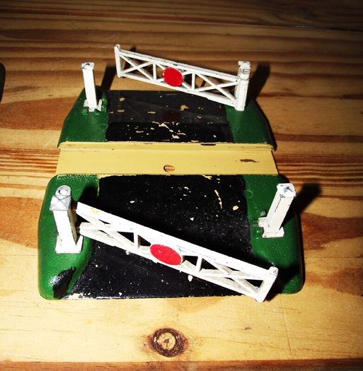 Hornby Dublo:  Level Crossing X 2