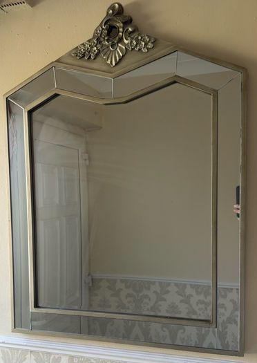 Mirrored Console Table And Mirror