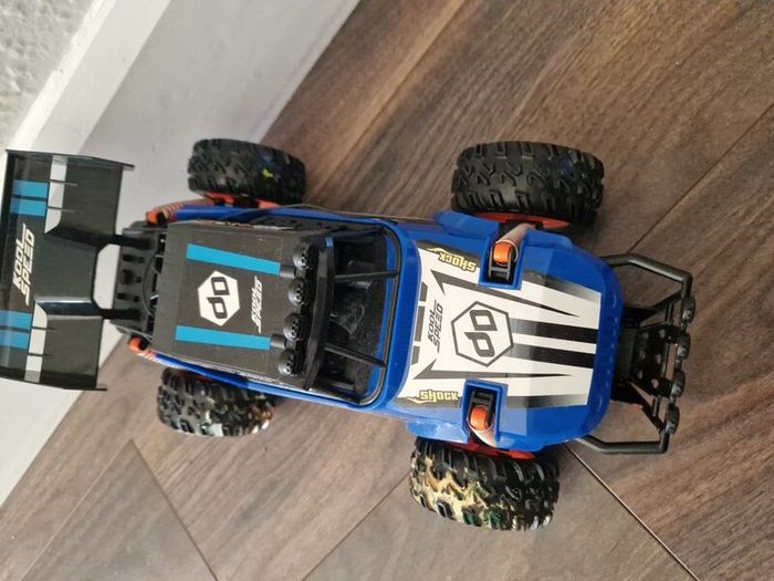 2 Remote control Cars