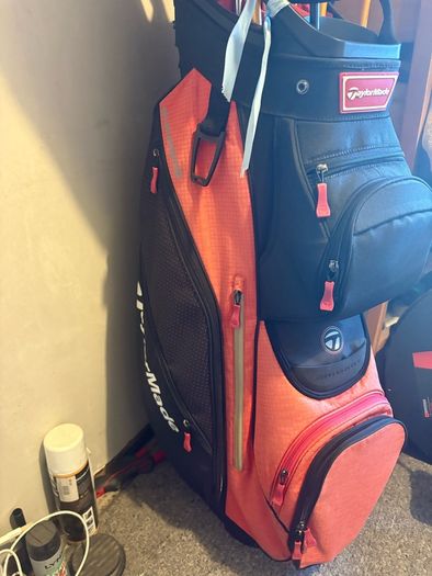 taylormade golf bag. Read add