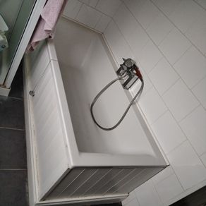 Bathtub