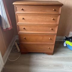 chest of drawers