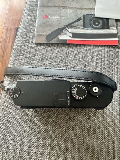 Leica M11