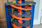 Hot wheels garage
