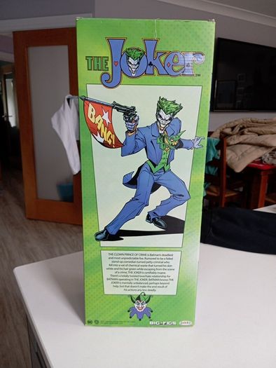 DC The joker (batman) 20inch figure with cloth coat and hat