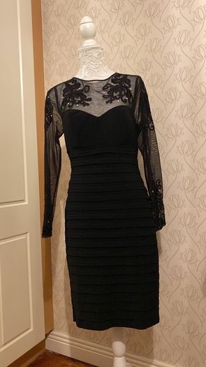 Dress classy, black heavy  lined fabric