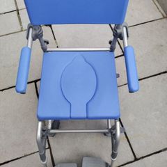 Shower chair/commode