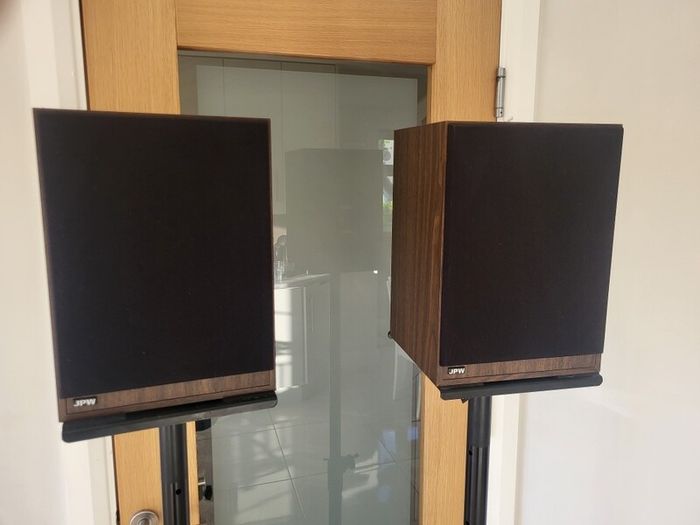 JPW Bookend Sound Monitors w/ stands