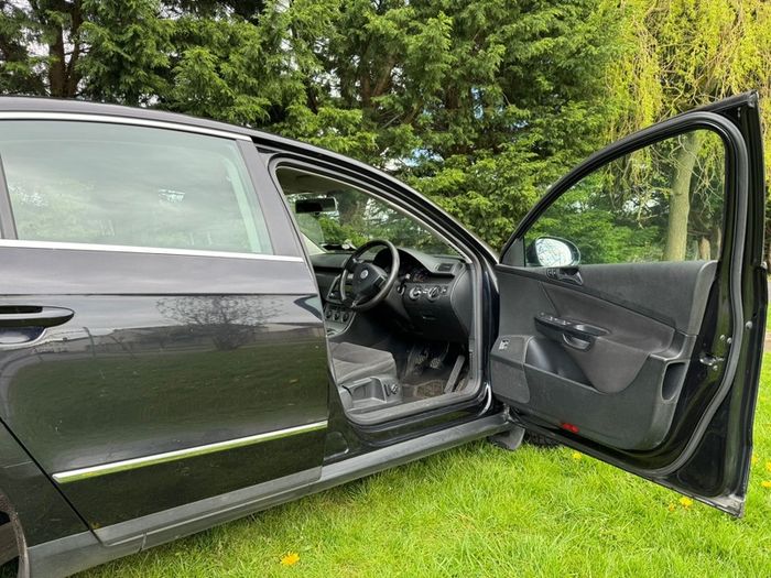 car Volkswagen passat 2006