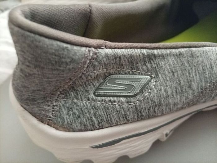 sketchers women