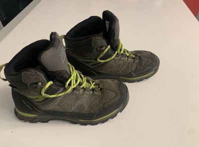 Kids Karrimor Hot Rock size UK5 walking boots