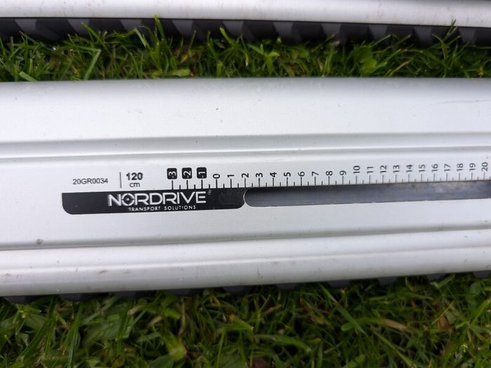 Nordrive Silenzio Silver Aluminium Wing Roof Bars