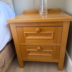 2 Oak Bedside Lockers