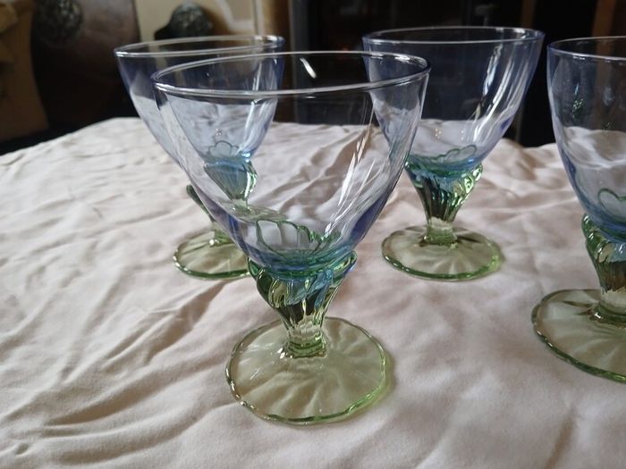 Bormioli Rocco Bahia footed glasses