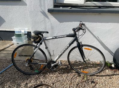 2 bikes and 2 locks