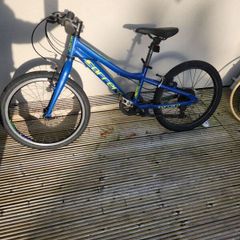 Carrera abyss 20 inch bike