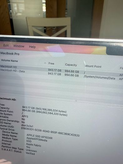 MacBook M1 Pro 14" 16gb ram 1tb storage