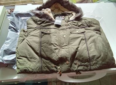 ladies Parka coat size 20 NEW