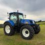 New Holland T6070 tractor Image 2
