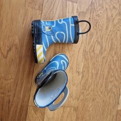 Kids rain boots