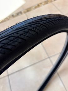 Bontrager H2 Hard case-lite tyre