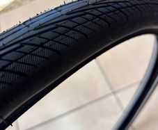 Bontrager H2 Hard case-lite tyre