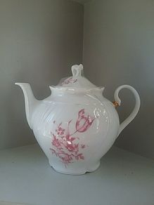 Royal Wings China teapot