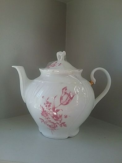 Royal Wings China teapot