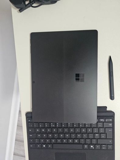 Microsoft Surface Pro 11 Snapdragon X Elite - 1TB - Windows 11