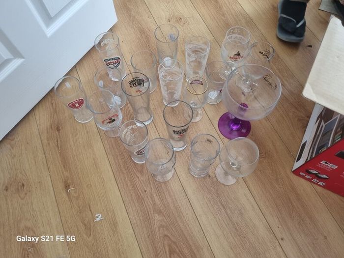 beer and wine glasses