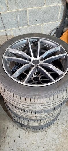alloy wheels off BMW G30 2023