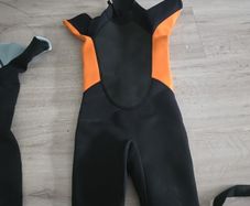 Kids wet suit